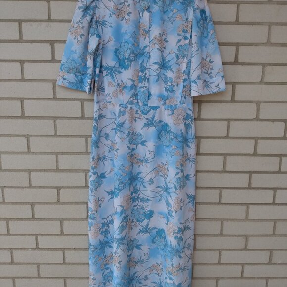 Amish Mennonite Cape Dress 38.5"B 30.5"W Handmade Modest Blue Floral Lightweight - Picture 2 of 9